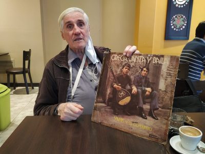 Ο θρύλος του Τάνγκο που παίζει Τσιτσάνη με το μπουζούκι του! | 03.07.2027