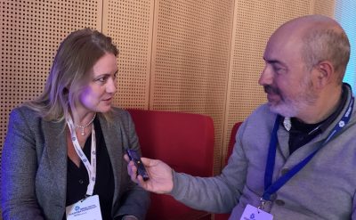 Μάιρα Μυρογιάννη: Θέλουμε να ακούμε τους νέους της Διασποράς για να μεταφράζουμε τις προτάσεις τους σε πολιτικές για την Ομογένεια